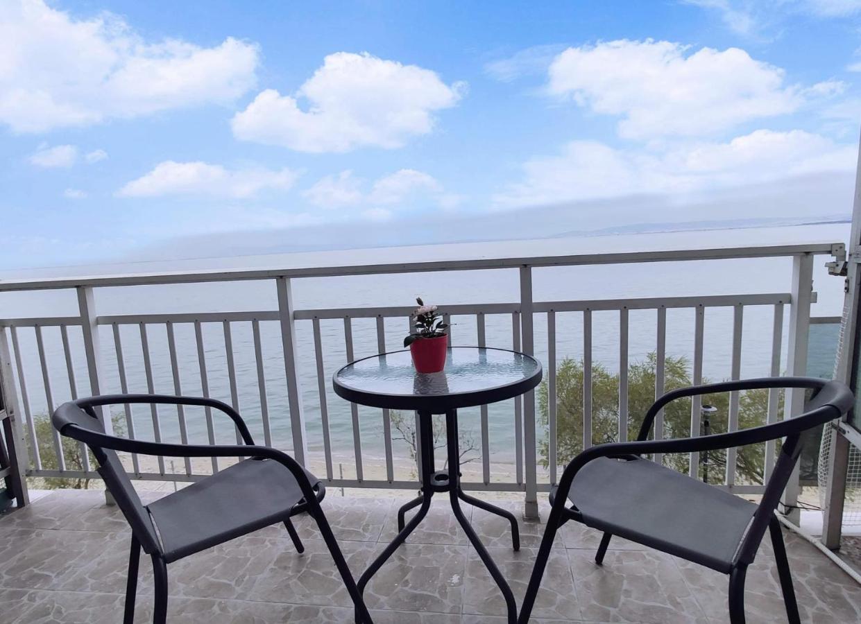 Peraía N-Joy Apartment מראה חיצוני תמונה