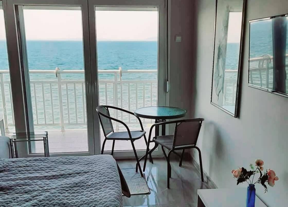 Peraía N-Joy Apartment מראה חיצוני תמונה